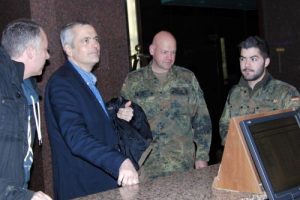 Alman bakan patriot ziyaretine geldi