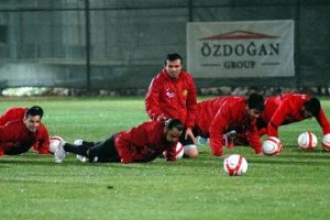 Eskişehirspor, ikinci yarı hazırlıklarını s&uuml;rd&uuml;r&uuml;yor