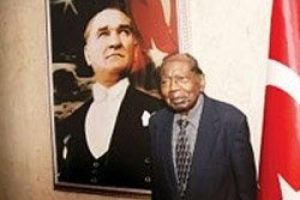 T&uuml;rkiye'nin BM temsilcisi James Burns toprağa verildi