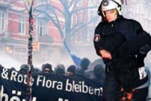 Hamburg'da Alman usul&uuml; sıkıy&ouml;netim