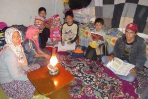 21. Y&uuml;zyıl'da gaz lambasıyla aydınlanıyorlar