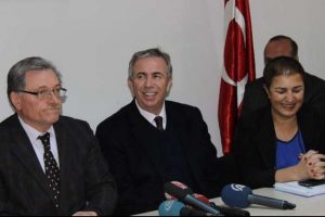 Mansur Yavaş CHP'lilerle tanıştı