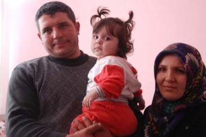 Ecrin Elif hayata tutundu