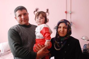 K&uuml;&ccedil;&uuml;k Ecrin hayata tutundu