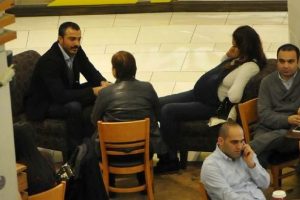 Demet Akalın g&uuml;n sayıyor