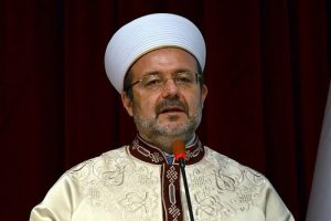 Herkes kendini hakikatin yerine koymaya kalkışıyor