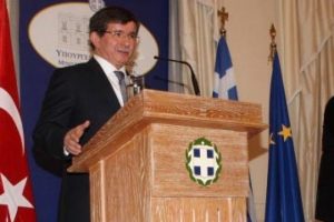 Davutoğlu i&ccedil;in suikast alarmı!
