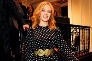 Kylie Minogue, şıklığı...