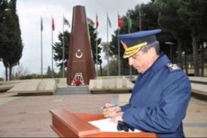 T&uuml;rk Silahlı Kuvvetlerinden &uuml;st d&uuml;zey askeri heyet Bak&uuml;'de