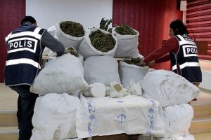 Uyuşturucuyla m&uuml;cadelede Diyarbakır rekor kırdı