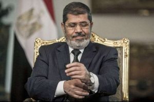Mursi'nin davası ertelendi