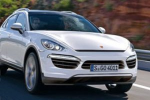 Yeni Porsche Cayenne kilo kaybediyor