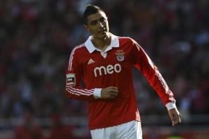 "Berbatov ve Cardozo'yla ilgileniyoruz"