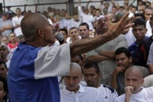 Fransızların yarısı 'ırk&ccedil;ı' &ccedil;ıktı