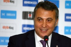 Fikret Orman'dan Ronaldinho ve stat a&ccedil;ıklaması