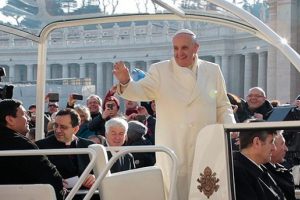 Papa Franciscus'tan ilgin&ccedil; hareket