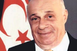 Denktaş'ın mezarında mutlu son!