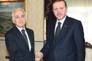 Zekeriya &Ouml;z'e giden isim &Ouml;meroğlu mu?