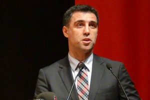Hakan Ş&uuml;k&uuml;r ABD'ye gitti