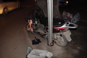 Elektrikli bisiklet otomobile &ccedil;arparsa...