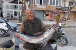 Balık&ccedil;ıların y&uuml;z&uuml; g&uuml;lmeye başladı