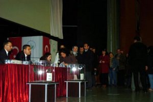 &Uuml;niversite'de se&ccedil;im heyecanı
