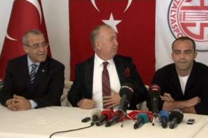N&ouml;bet&ccedil;i golc&uuml; resmen Antalyaspor'da