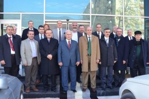 Hukuk Fak&uuml;ltesi Gemlik'te kalacak
