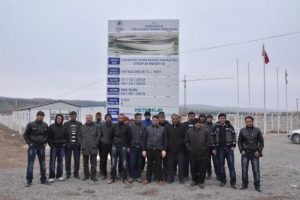 Stadyum iş&ccedil;ileri işi bıraktı