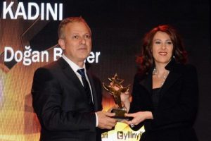 Hanzade Doğan Boyner'e 3'&uuml;nc&uuml; kez 'en iyi iş kadını' &ouml;d&uuml;l&uuml;