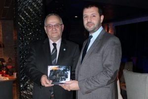 İMO'dan Şahin'e plaket