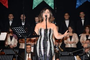 En g&uuml;zel şarkılar Esra İ&ccedil;&ouml;z'den