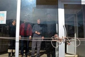 Bina personelin &uuml;zerine m&uuml;h&uuml;rlendi