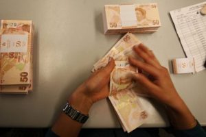 Kredi alacaklara sosyal medya uyarısı!