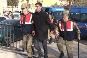 &Ccedil;ifte cinayete &ccedil;ifte tutuklama