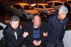 İlişkiye girdiği kadını &ouml;ld&uuml;rd&uuml;, &ccedil;orabından yakalandı