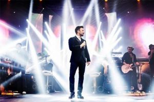Tarkan s&ouml;yledi Miranda Kerr dans etti