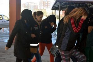 Fuhuş operasyonunda 8 asker tutuklandı