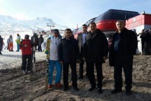 Kadir İnanır Kayseri turuna &ccedil;ıktı