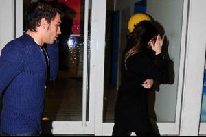 Yine &ccedil;apkınlık turunda