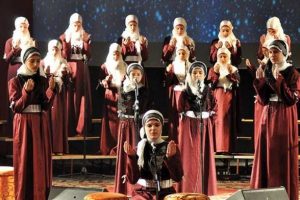 Mevlit Kandili'nde eller duaya a&ccedil;ıldı