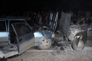 Antalya'da iki ara&ccedil; kafa kafaya &ccedil;arpıştı: 3 &ouml;l&uuml;