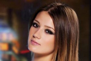 Gizem Karaca Lazca &ouml;ğreniyor!