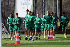 Bursaspor'un zorlu fikst&uuml;r&uuml; başlıyor