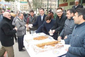 Gemlik Belediyesi'nden kandil simidi