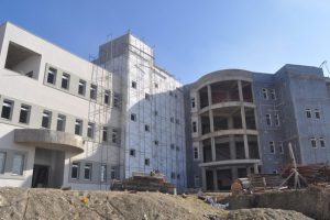 Diş hastanesi inşaatı yine durdu