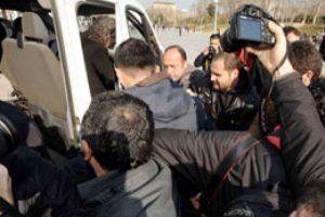 Berkin Elvan eylemine polis m&uuml;dahalesi