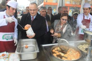 "CHP'den lokmalı kandil"