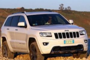 Jeep d&uuml;nya &ccedil;apında rekor kırdı