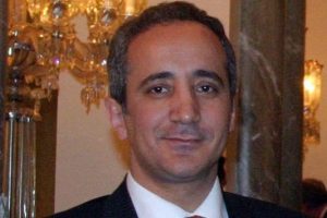 Koruma aracı alınan Se&ccedil;en su&ccedil; duyurusunda bulundu